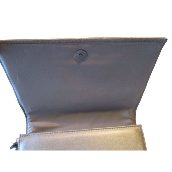 *Neiman Marcus Champagne Gold Envelope Clutch Chevron Stitched Quilted Design - Picture 4 of 8